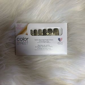 COLOR STREET - DROP THE BALL